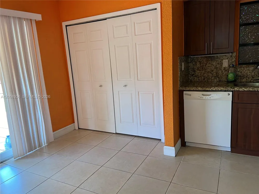 12135 SW 182nd Ter Miami, FL 33177