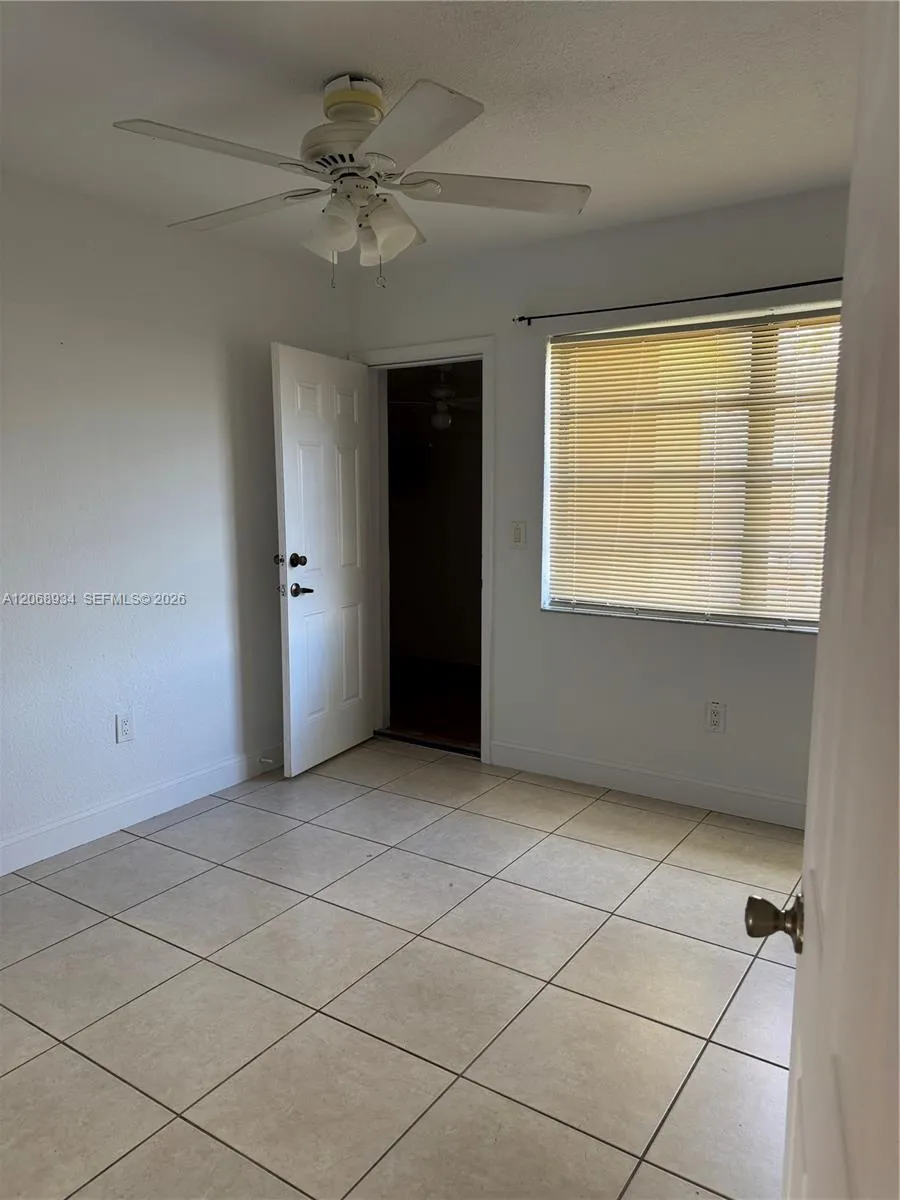 12135 SW 182nd Ter Miami, FL 33177