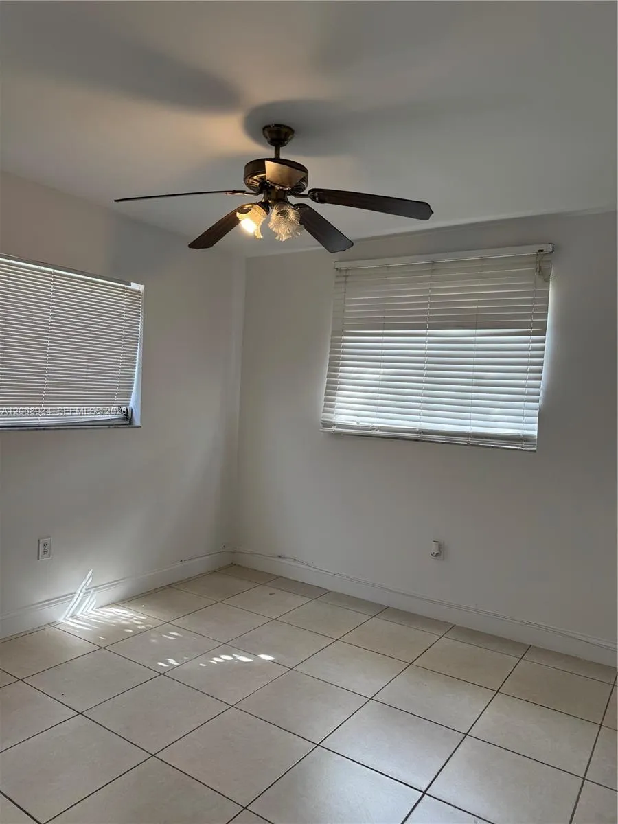 12135 SW 182nd Ter Miami, FL 33177