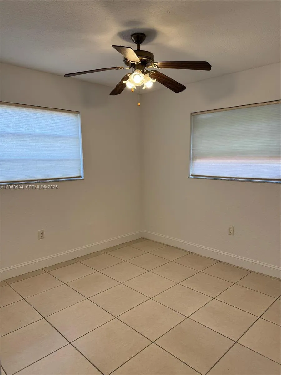12135 SW 182nd Ter Miami, FL 33177