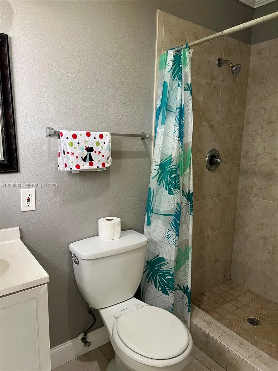 12135 SW 182nd Ter Miami, FL 33177