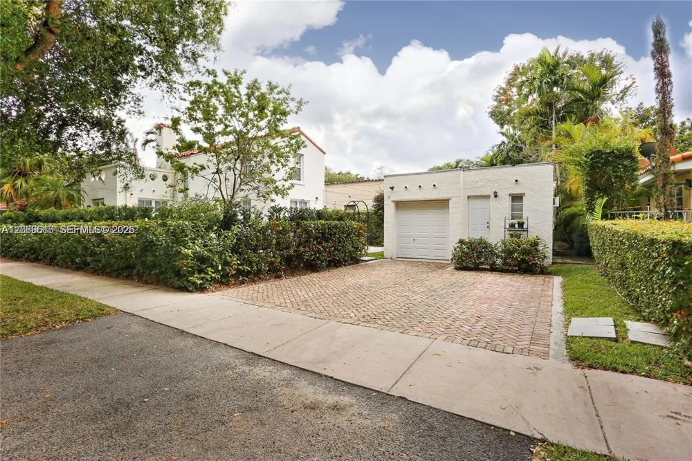 1222 Pizarro St #2 Coral Gables, FL 33134