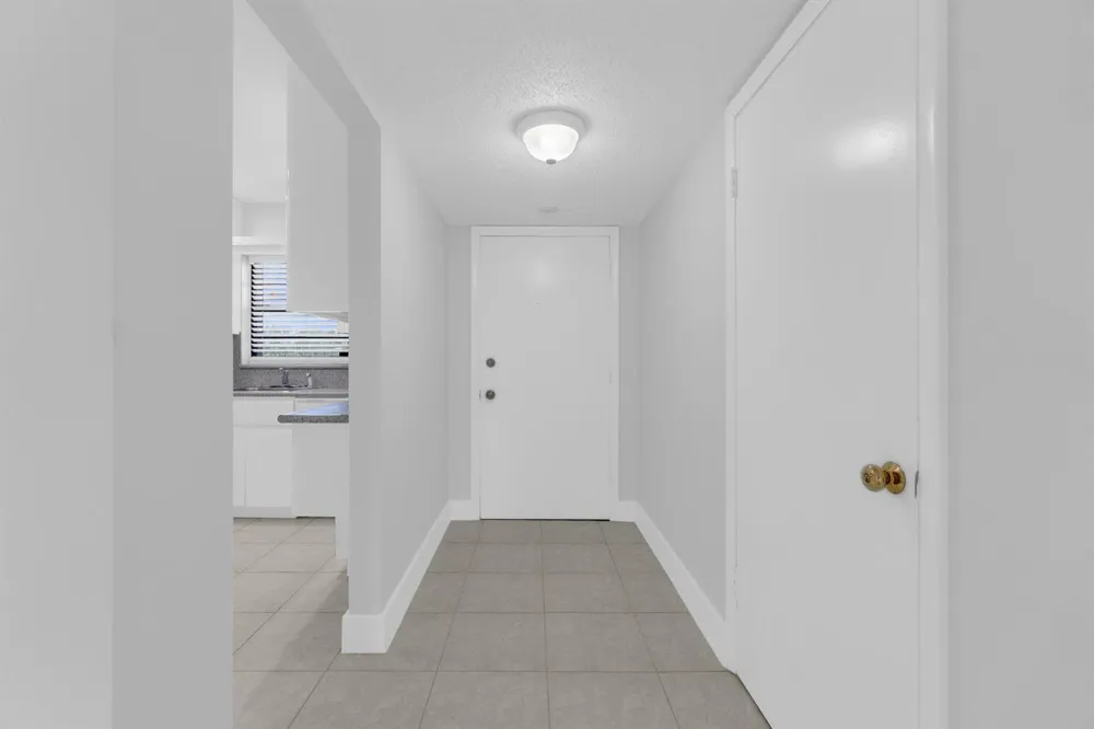 200 Jacaranda Country Club Drive #3c Plantation, FL 33324