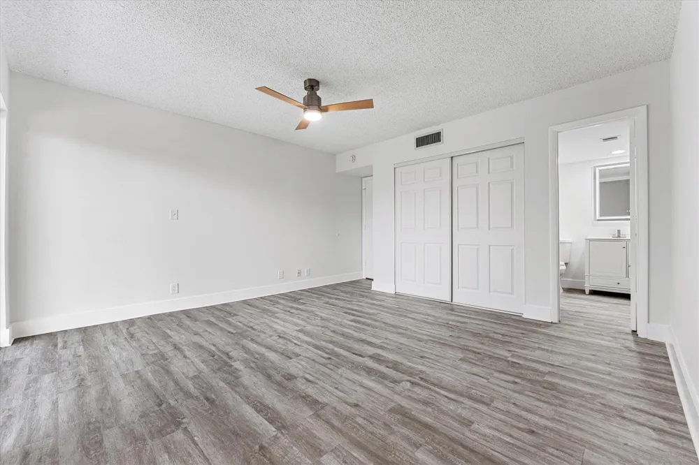 200 Jacaranda Country Club Drive #3c Plantation, FL 33324