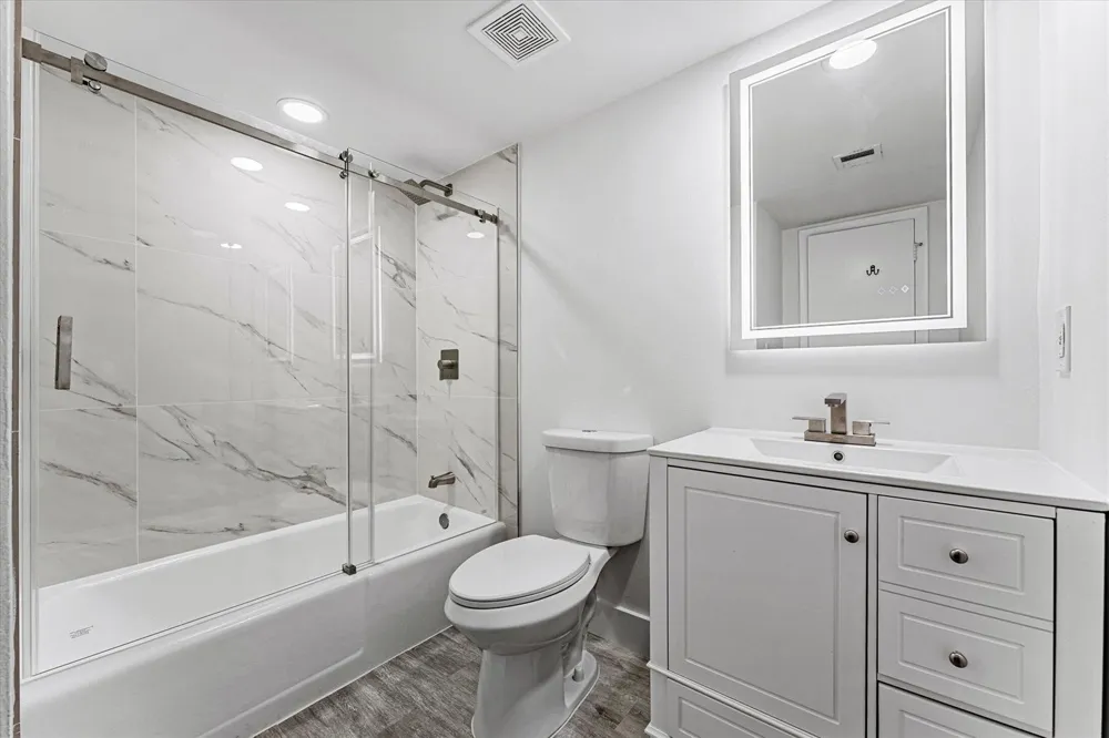 200 Jacaranda Country Club Drive #3c Plantation, FL 33324