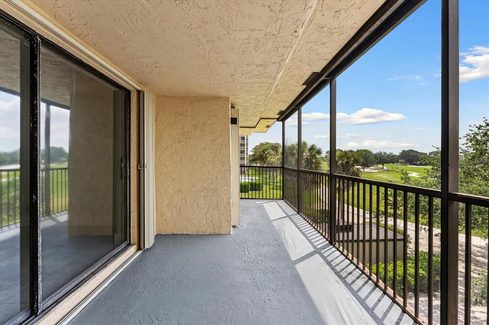 200 Jacaranda Country Club Drive #3c Plantation, FL 33324
