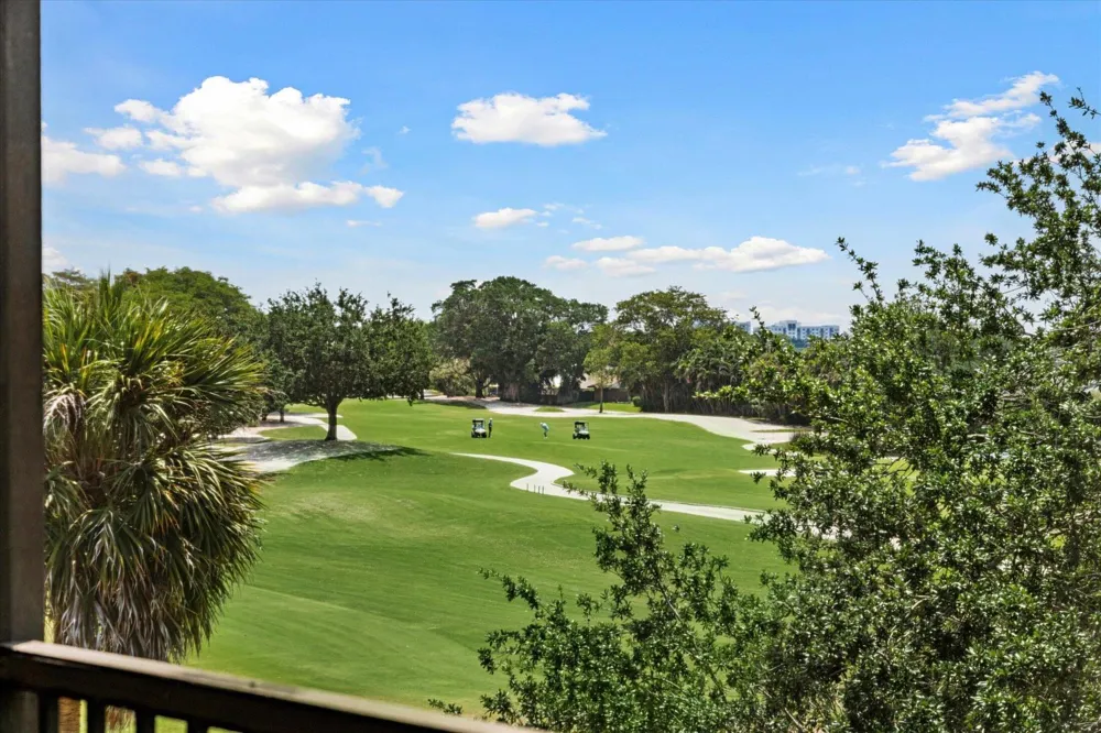 200 Jacaranda Country Club Drive #3c Plantation, FL 33324