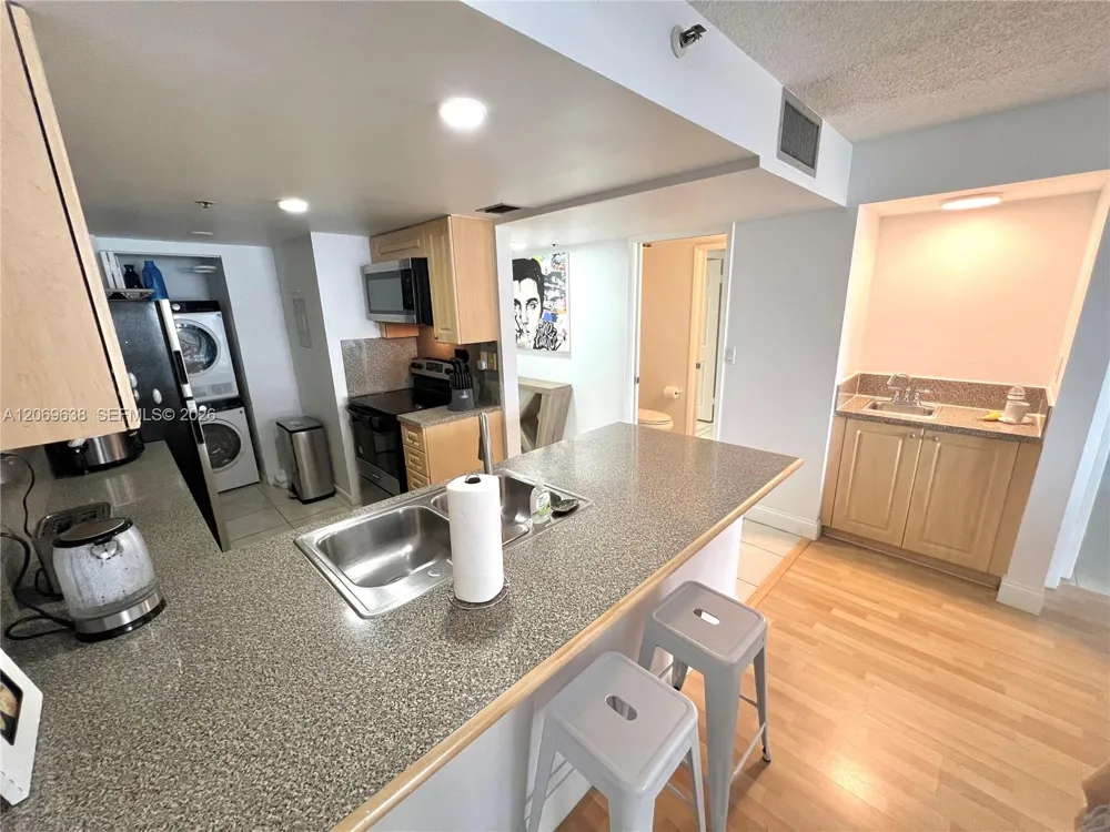 1717 Bayshore Dr #A-1450 Miami, FL 33132