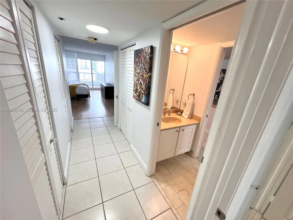 1717 Bayshore Dr #A-1450 Miami, FL 33132
