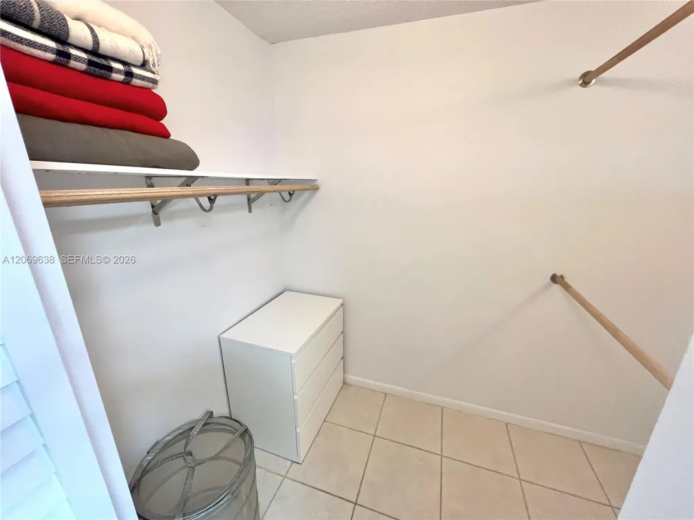 1717 Bayshore Dr #A-1450 Miami, FL 33132