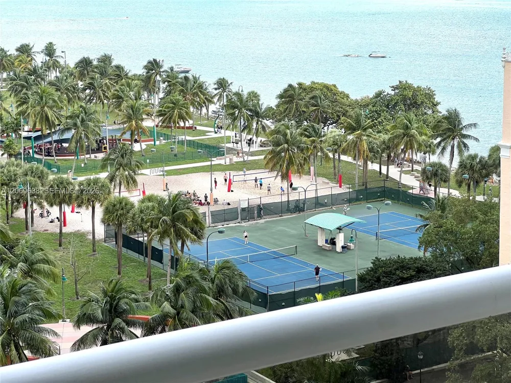 1717 Bayshore Dr #A-1450 Miami, FL 33132