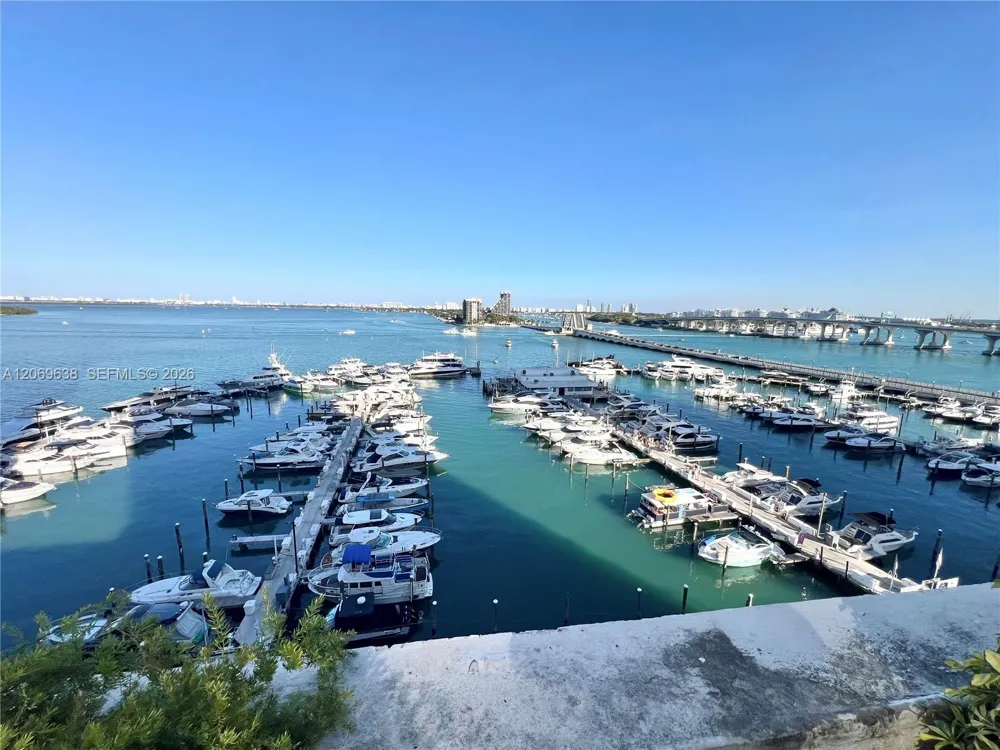 1717 Bayshore Dr #A-1450 Miami, FL 33132