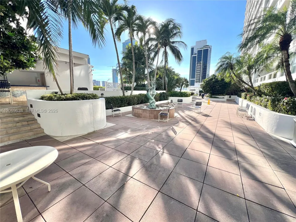1717 Bayshore Dr #A-1450 Miami, FL 33132