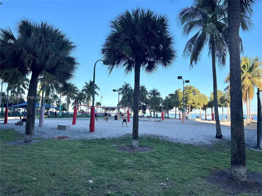 1717 Bayshore Dr #A-1450 Miami, FL 33132