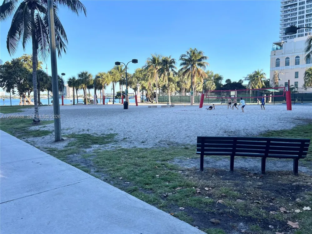 1717 Bayshore Dr #A-1450 Miami, FL 33132