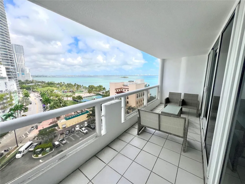 1717 Bayshore Dr #A-1450 Miami, FL 33132