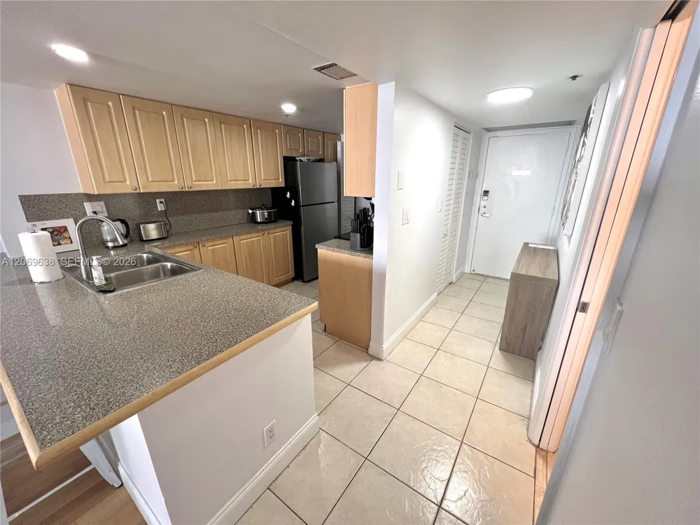 1717 Bayshore Dr #A-1450 Miami, FL 33132