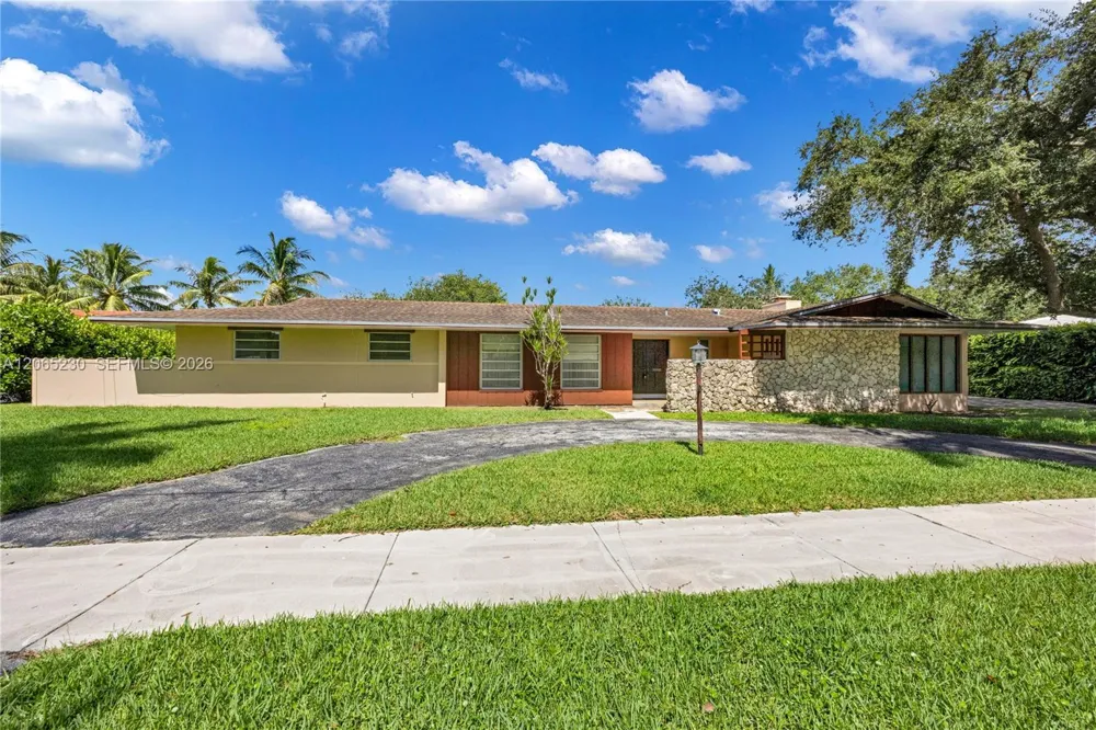 11800 SW 72nd Ave Pinecrest, FL 33156