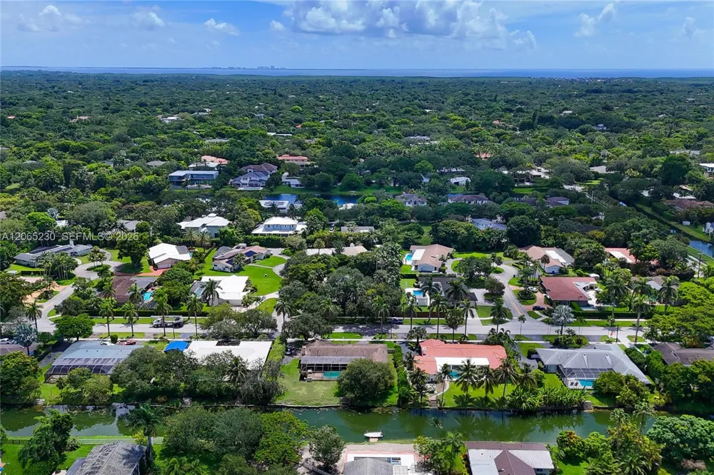 11800 SW 72nd Ave Pinecrest, FL 33156