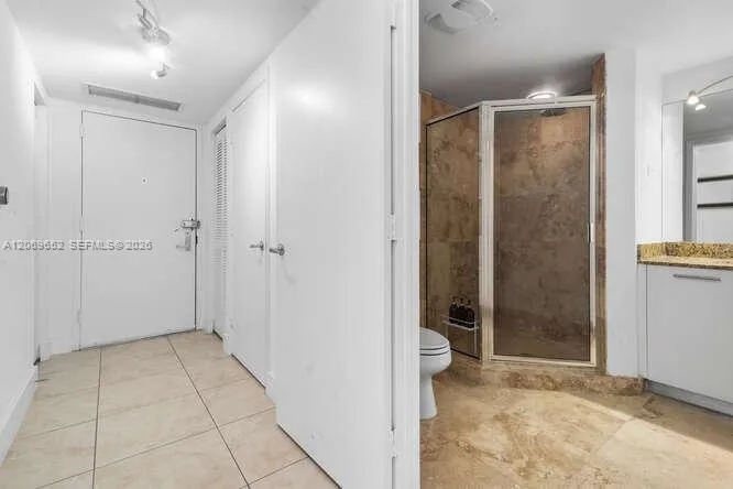 41 SE 5th St #308 Miami, FL 33131