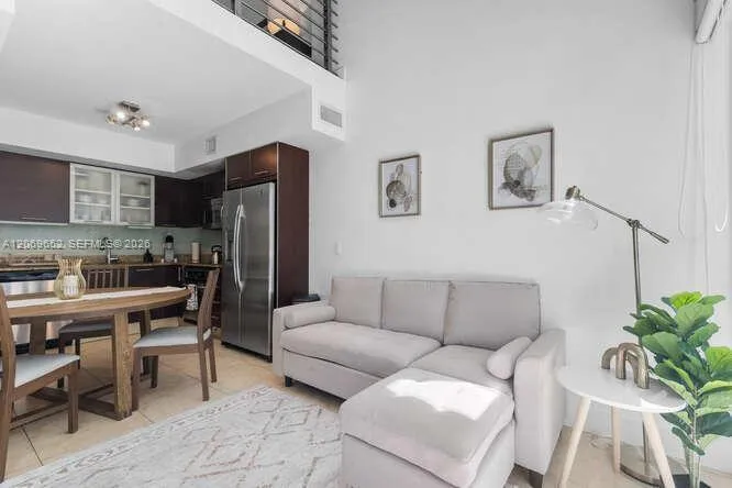 41 SE 5th St #308 Miami, FL 33131