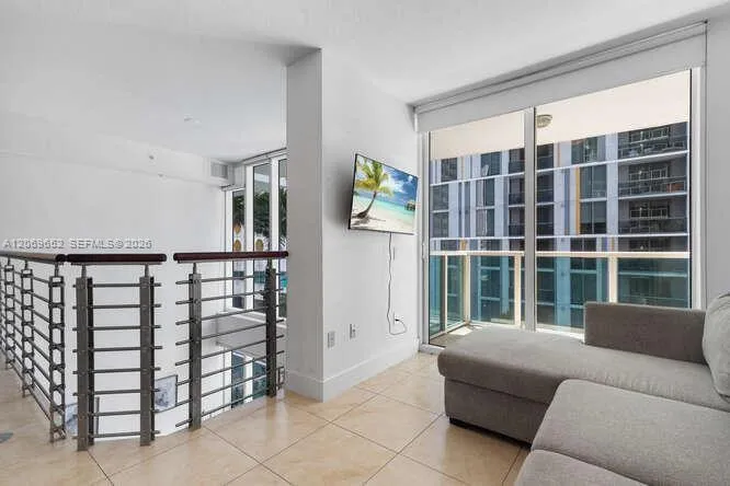 41 SE 5th St #308 Miami, FL 33131