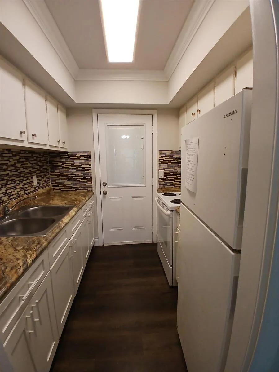 1480 E SAMPLE ROAD #307 Pompano Beach, FL 33064