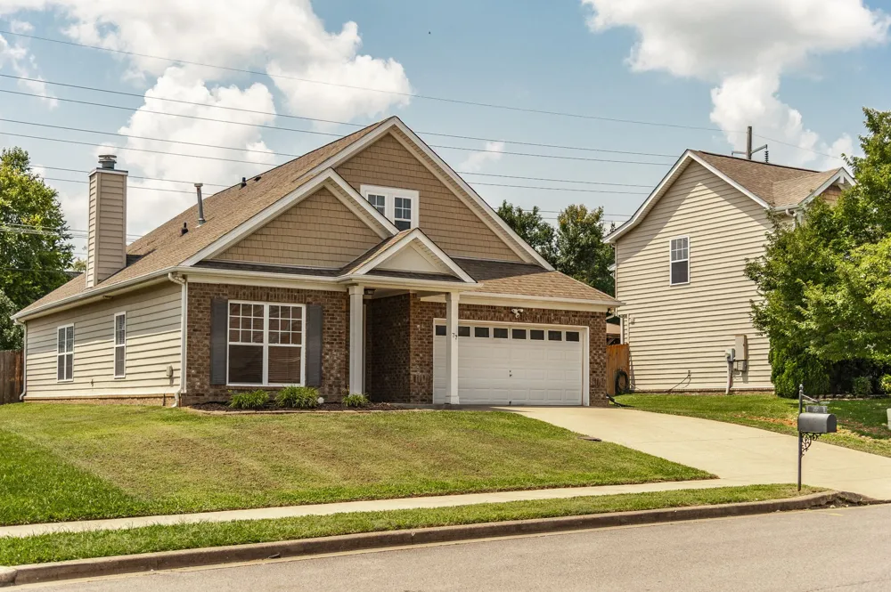 77 Villa Way Hendersonville, TN 37075