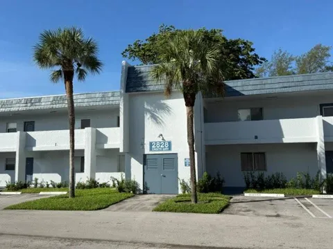 2828 CASITA WAY #211