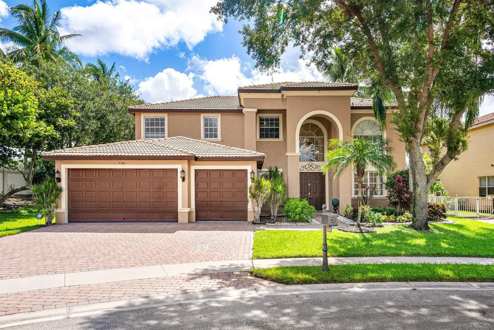 7346 Denicola Lane Lake Worth, FL 33467