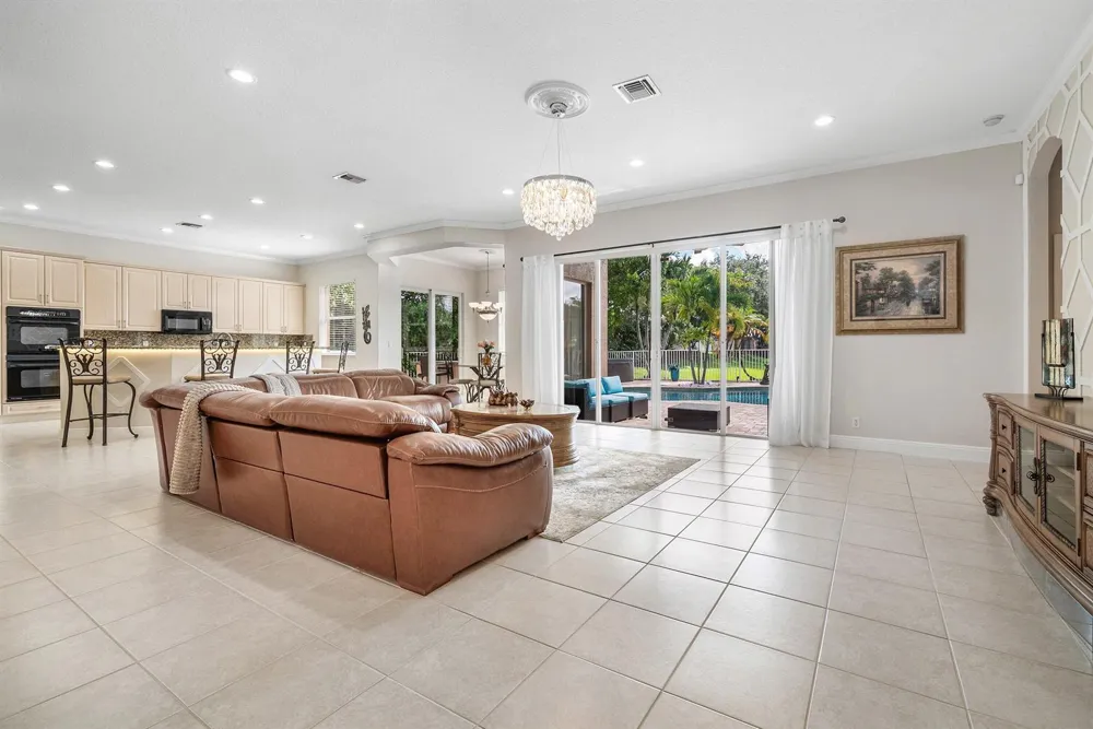 7346 Denicola Lane Lake Worth, FL 33467