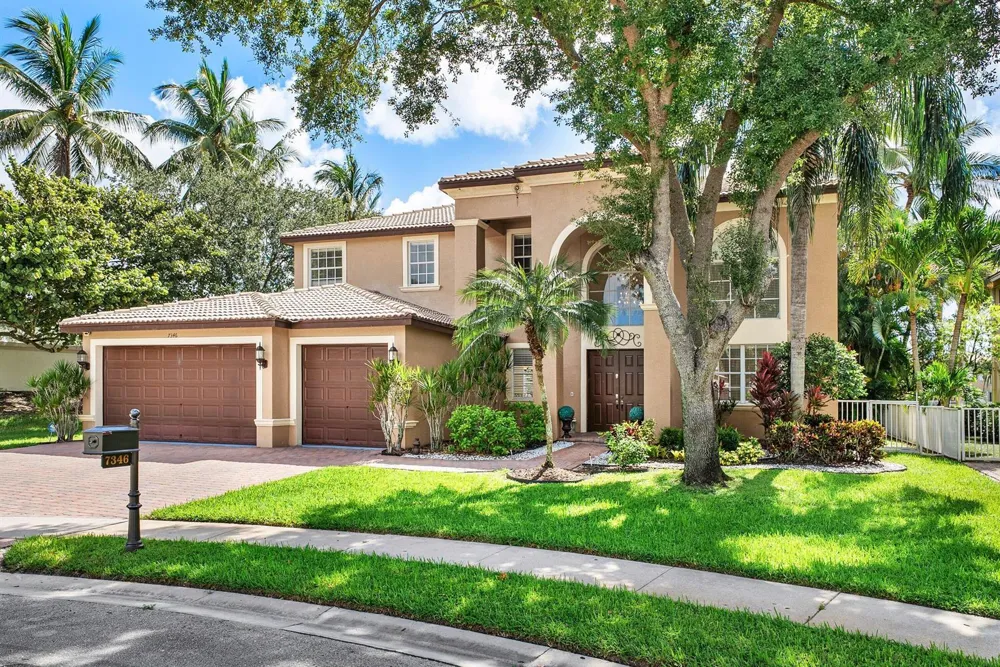 7346 Denicola Lane Lake Worth, FL 33467