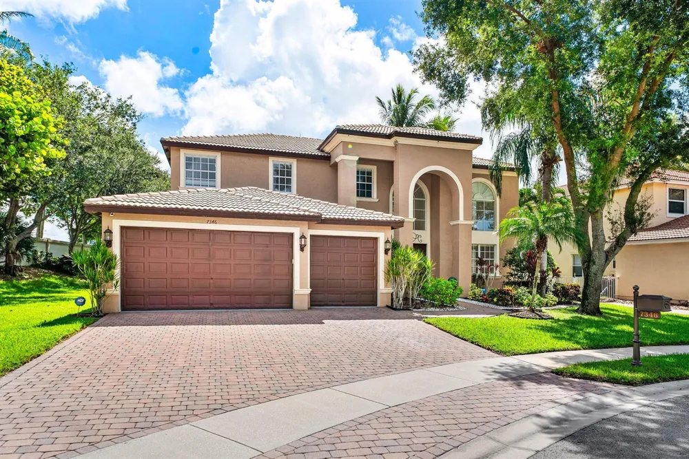 7346 Denicola Lane Lake Worth, FL 33467