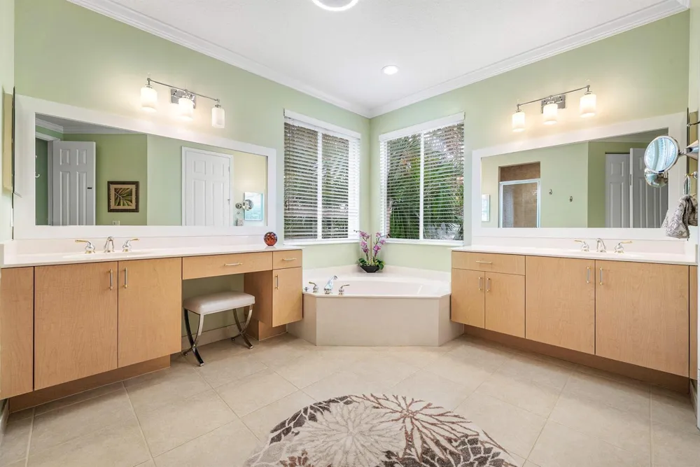 7346 Denicola Lane Lake Worth, FL 33467