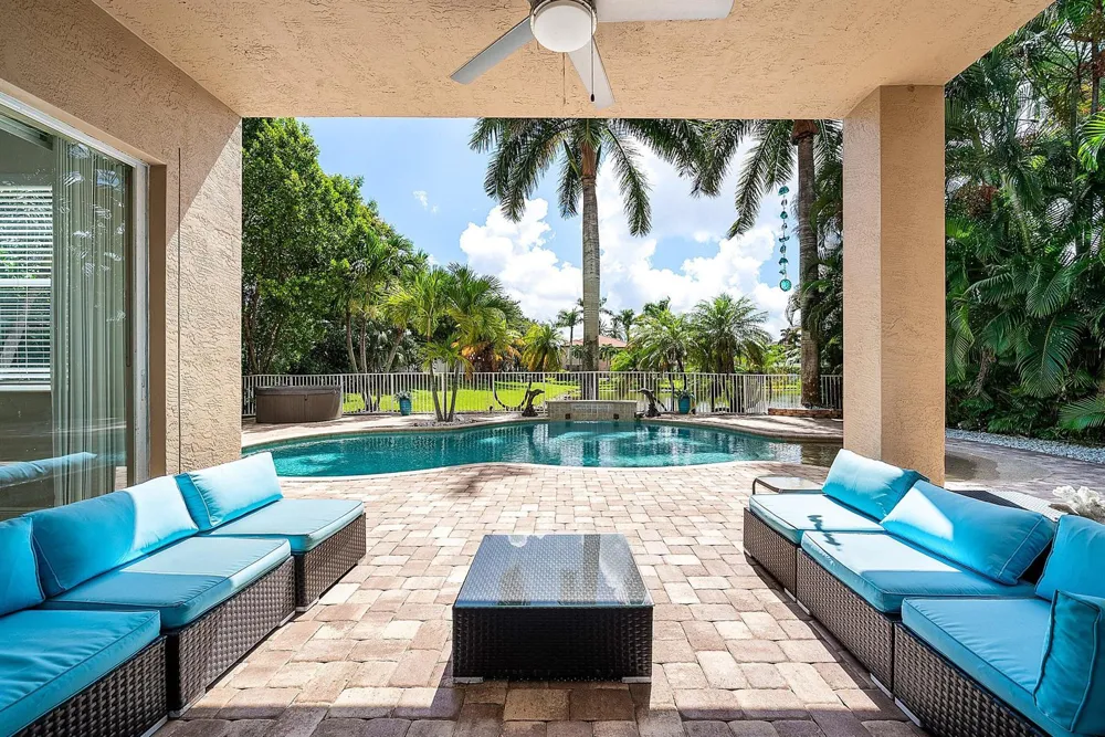 7346 Denicola Lane Lake Worth, FL 33467