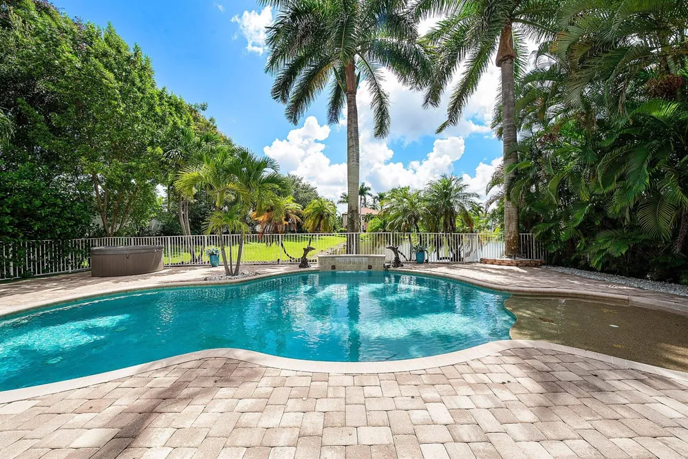 7346 Denicola Lane Lake Worth, FL 33467