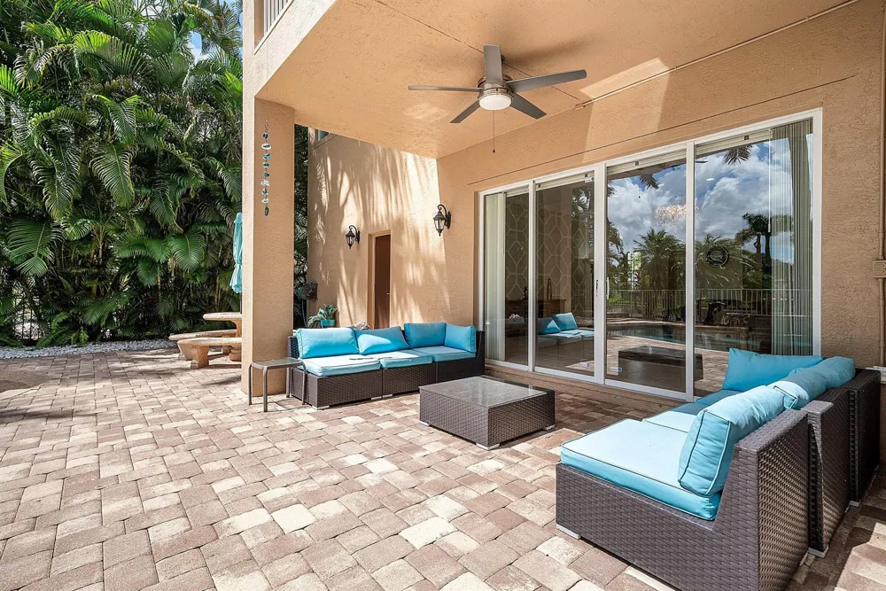 7346 Denicola Lane Lake Worth, FL 33467