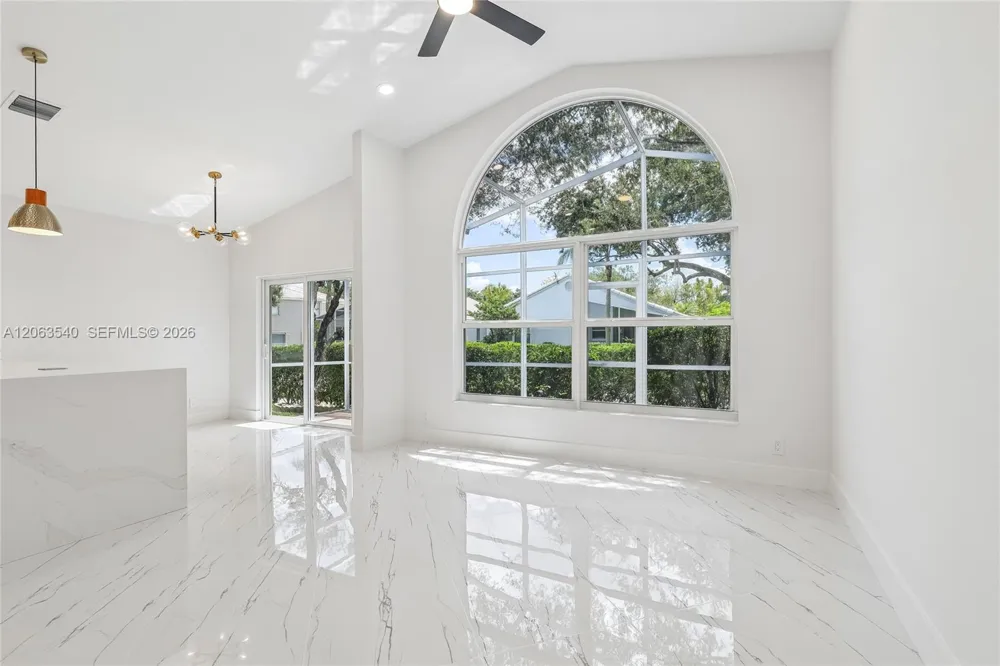 9613 NW 8th Cir Plantation, FL 33324