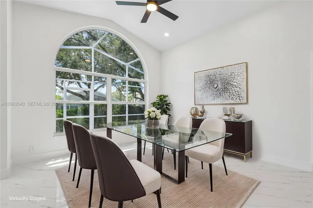 9613 NW 8th Cir Plantation, FL 33324