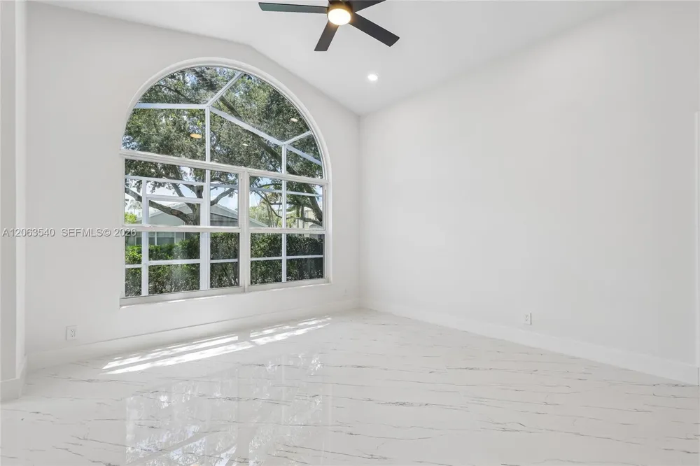 9613 NW 8th Cir Plantation, FL 33324