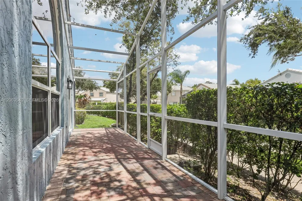 9613 NW 8th Cir Plantation, FL 33324