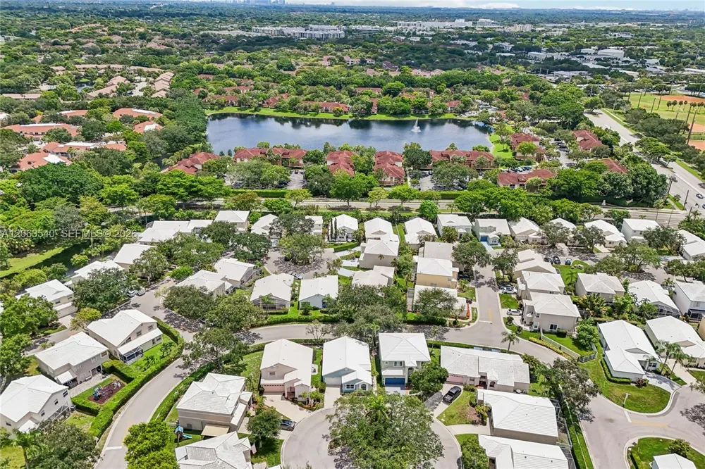 9613 NW 8th Cir Plantation, FL 33324