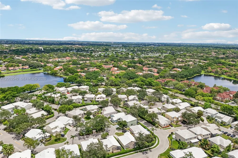9613 NW 8th Cir Plantation, FL 33324