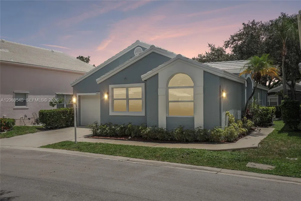 9613 NW 8th Cir Plantation, FL 33324