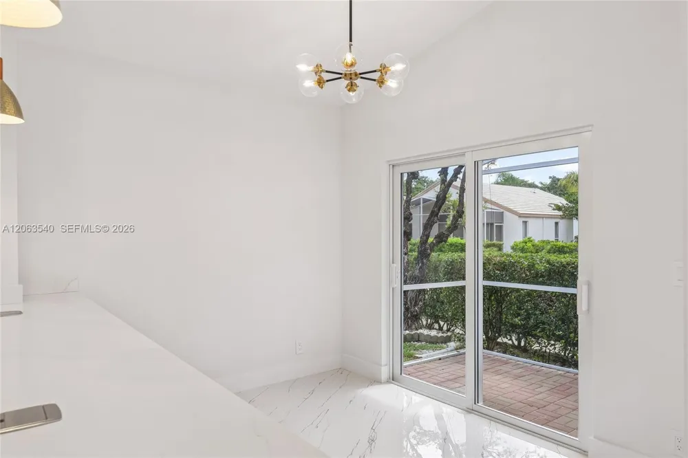9613 NW 8th Cir Plantation, FL 33324