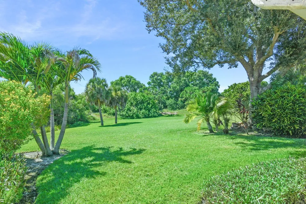 8016 SE Peppercorn Court Hobe Sound, FL 33455