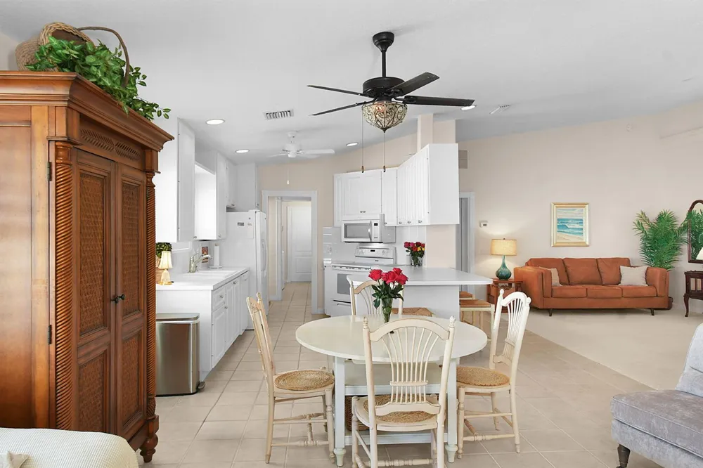 8016 SE Peppercorn Court Hobe Sound, FL 33455