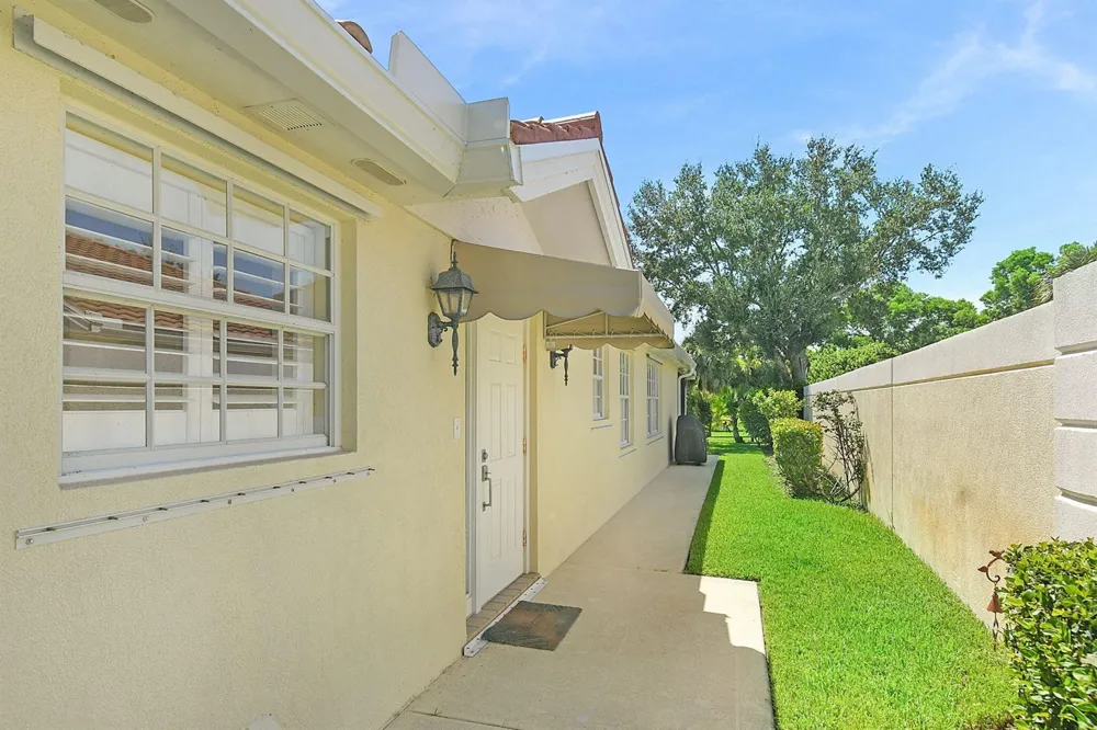 8016 SE Peppercorn Court Hobe Sound, FL 33455