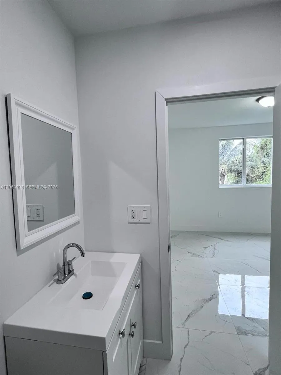 2100 NW 102nd St #1 Miami, FL 33147