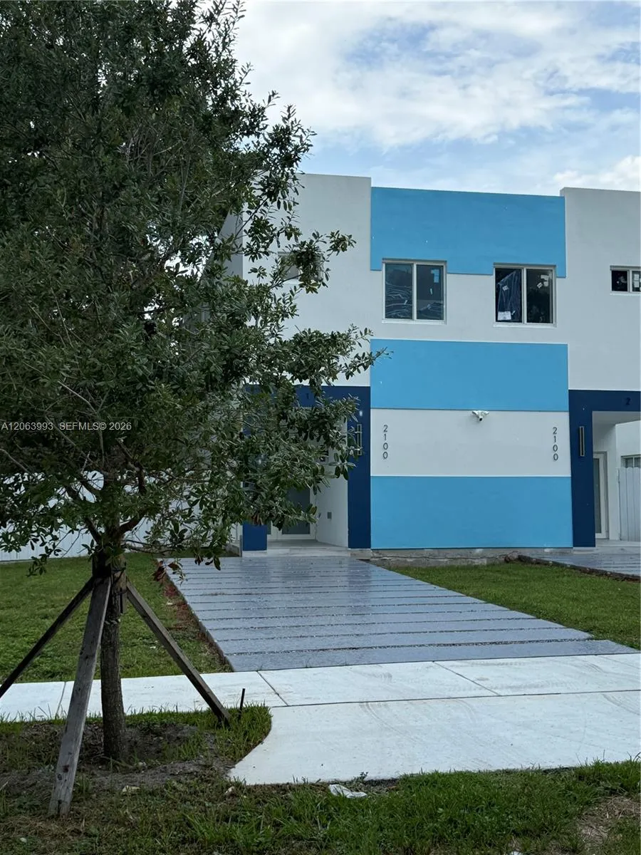 2100 NW 102nd St #1 Miami, FL 33147